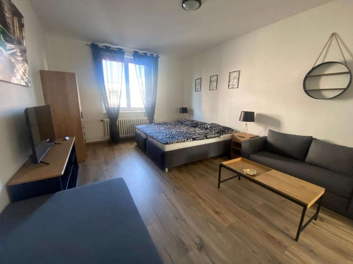 Cerna Ruze - Apartman 4 Plzeň Extérieur photo